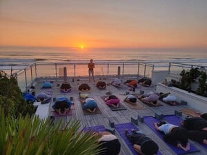 AumShanti Yoga: Dream On, Stretch Long 1